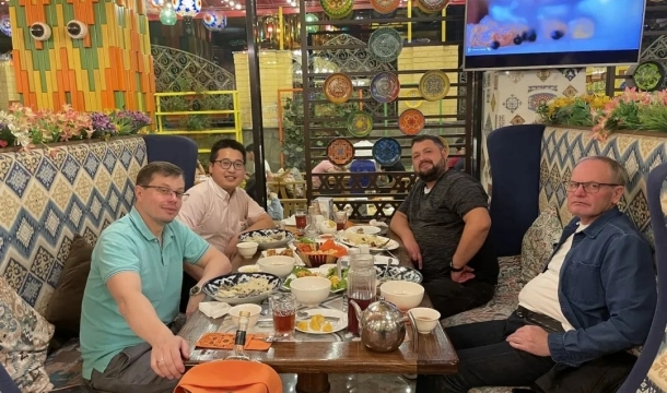 De mãos dadas para um futuro melhor, a QGM ajuda fortemente a construção de infraestrutura na Rússia