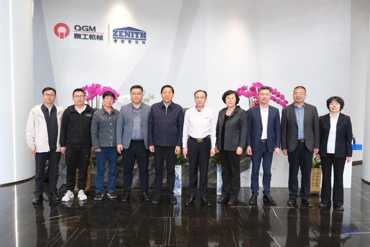 新疆建材行业协会一行莅临福建威尼斯人娱乐城股份参观考察