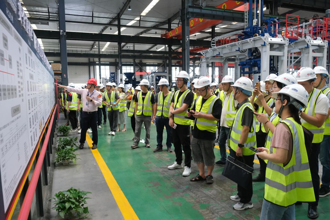 福建泉州台商区安全生产标准化工作专班走进威尼斯人娱乐城股份