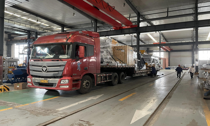 项目发货|威尼斯人娱乐城股份全自动砌块成型机生产线发货华东，助力市政建设