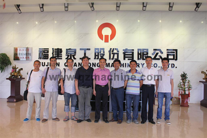 云南墙改办杨主任一行来威尼斯人娱乐城参观考察