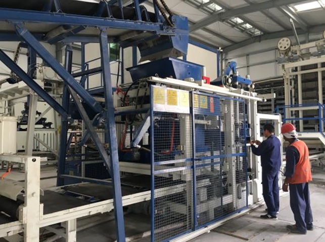 闪耀一带一路！巴林王国老客户再购威尼斯人娱乐城砖机全线！