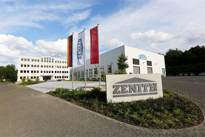 Quangong 社のドイツ子会社 Zenite が、職人技と忠誠心に敬意を表し、長く勤務した従業員を表彰