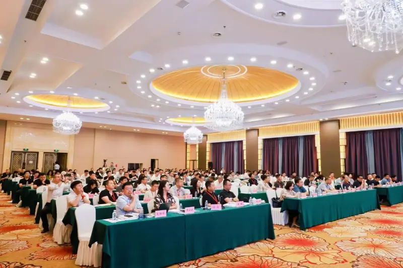 威尼斯人娱乐城亮相第四届煤基固废综合利用技术交流会 共探煤基固废资源化利用新路径 威尼斯人娱乐城亮相第四届煤基固废综合利用技术交流会 共探煤基固废资源化利用新路径
